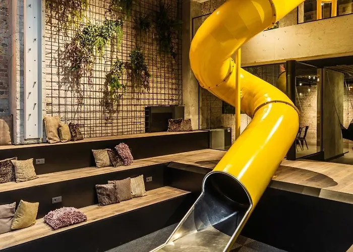 Upstairs Hotel